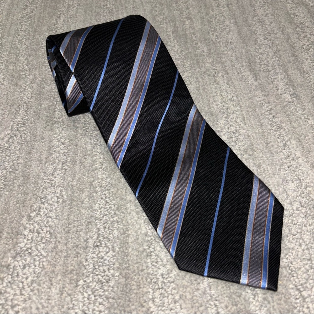 Authentic Dolce & Gabbana 100% Silk Striped Men’s Black & Blue Italy Necktie